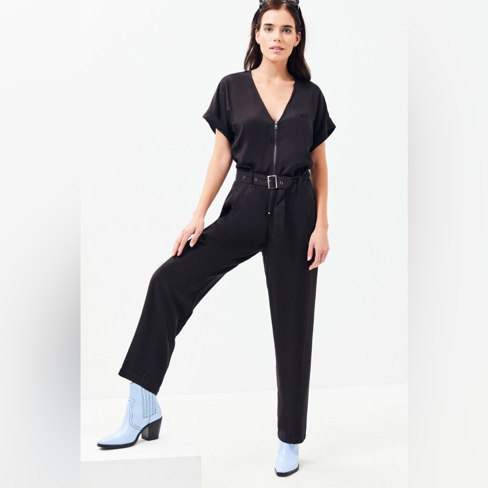 LIRA Black “Libby” Jumpsuit 🖤 Size Medium!